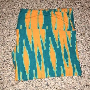 NWOT LulaRoe Leggings